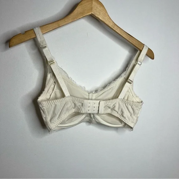 Amoena Aurelie Size 34D Wired Mastectomy Bra Lace & Gold Tone Detailing - Picture 6 of 15